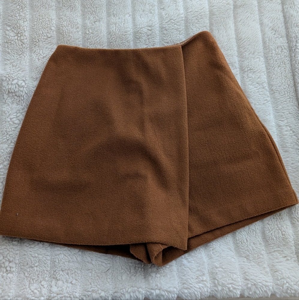 Skies Are Blue Rust Women's Skort